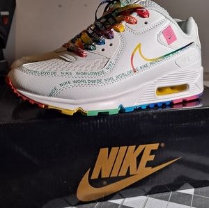 Women Air Max 90 "Rainbow" Size 7
